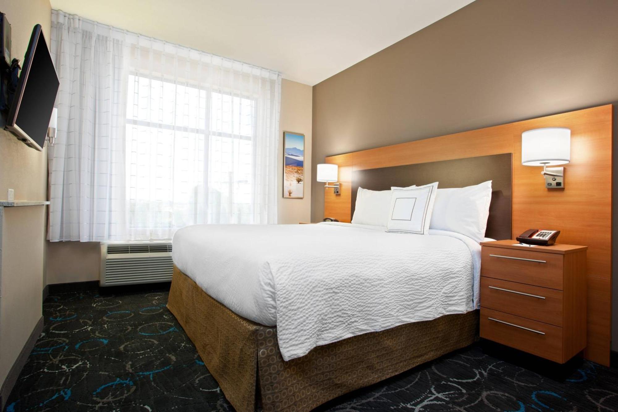 Towneplace Suites By Marriott Карлсбад Екстериор снимка